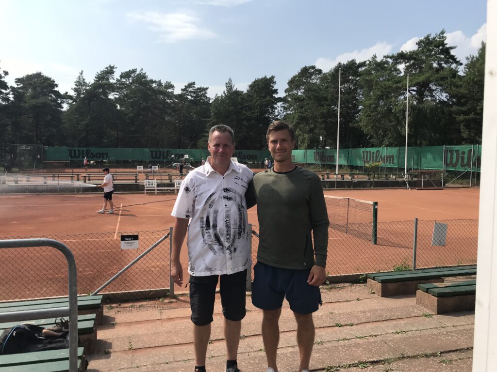 Höllvikens Tennisklubb med Mikael Svensson vänster och Kalle Averfalk till höger.